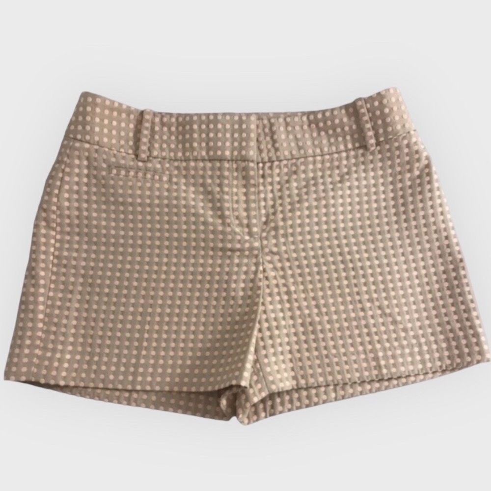 LOFT • SIZE: 4 • CUTE KHAKI SHORTS WITH PEACH POLKA DOTS | 4" INSEAM